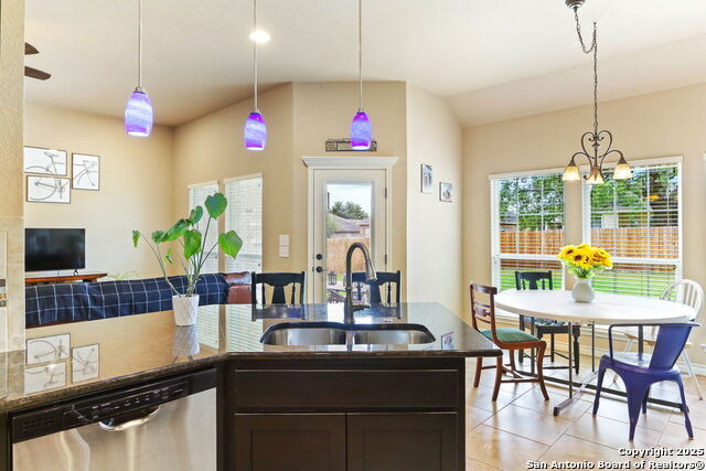 Image 11 of 25 For 124 Ridgecrest