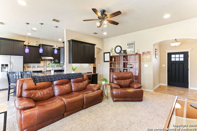 Image 7 of 25 For 124 Ridgecrest