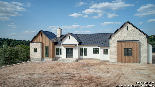 Listing photo id 2 for 345 Shady Hollow