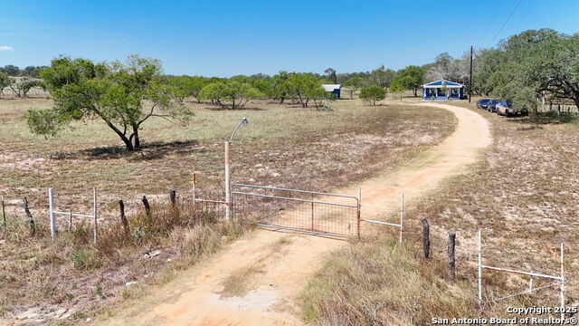 Image 32 of 34 For 90 Clear Lake Loop