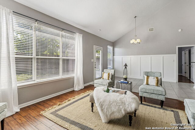 Listing photo id 10 for 6022 Diego Ln