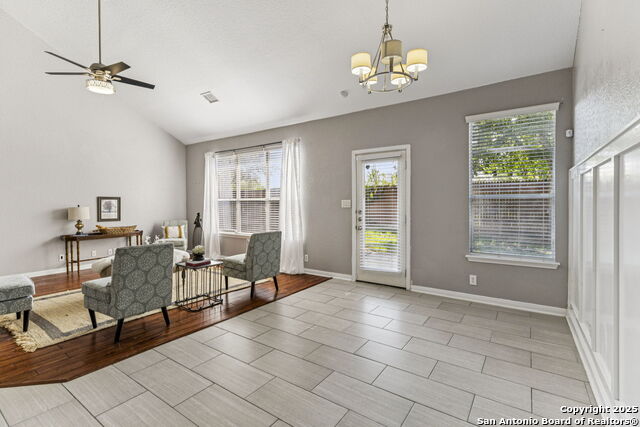 Listing photo id 11 for 6022 Diego Ln
