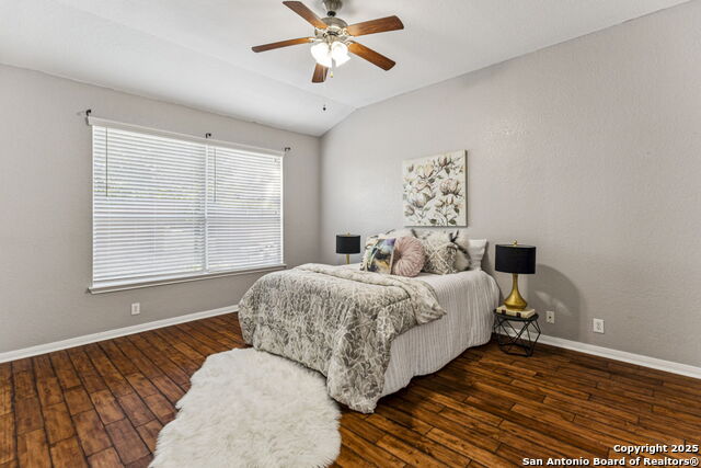 Listing photo id 17 for 6022 Diego Ln