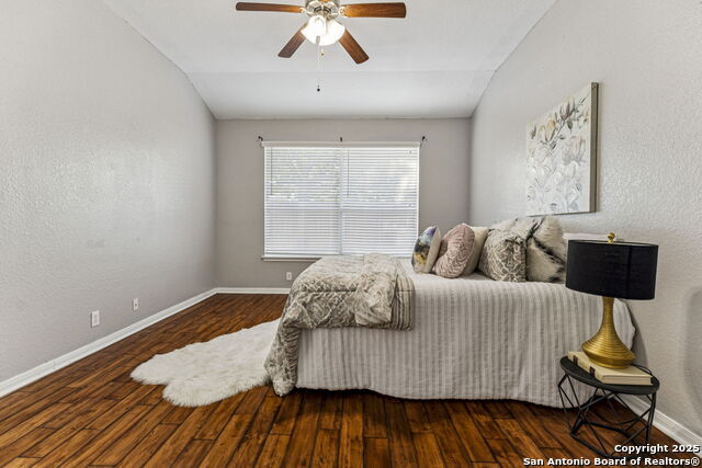 Listing photo id 18 for 6022 Diego Ln
