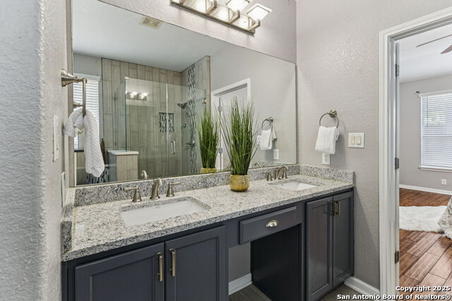 Listing photo id 20 for 6022 Diego Ln