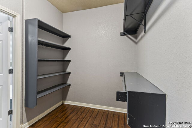 Listing photo id 22 for 6022 Diego Ln