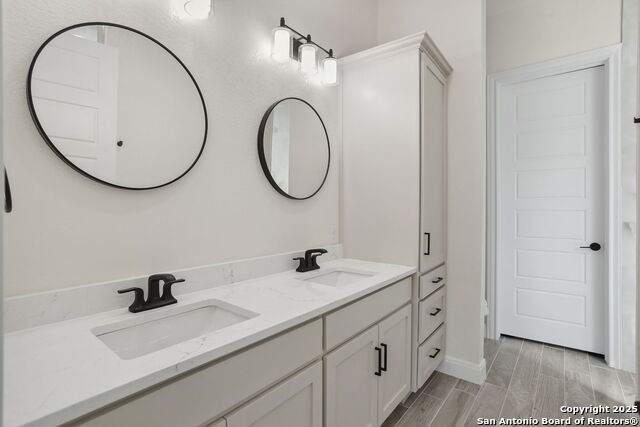 Image 12 of 18 For 1307 Rimrock Cove