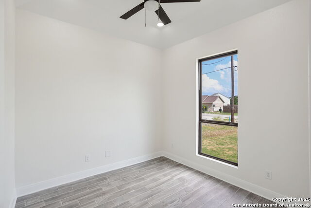 Image 15 of 18 For 1307 Rimrock Cove