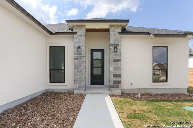 Image 3 of 18 For 1307 Rimrock Cove