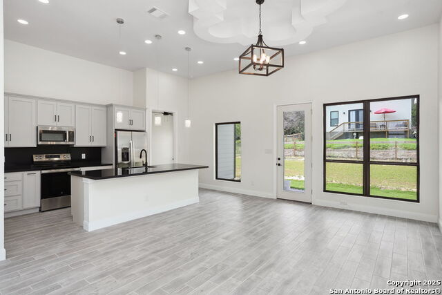 Image 5 of 18 For 1307 Rimrock Cove