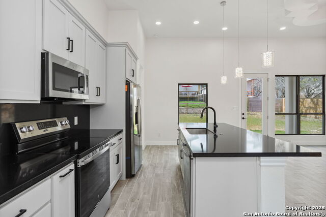 Image 7 of 18 For 1307 Rimrock Cove