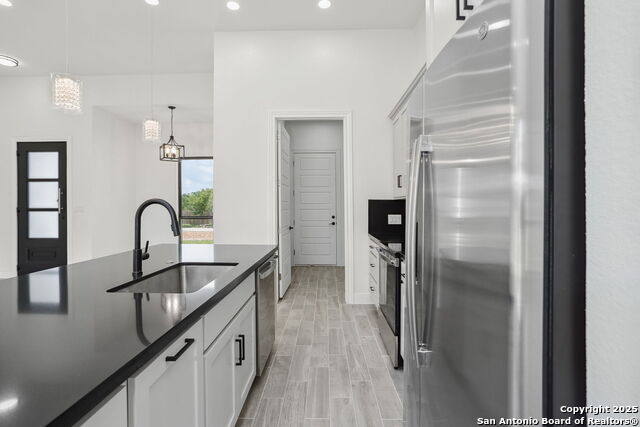 Image 9 of 18 For 1307 Rimrock Cove