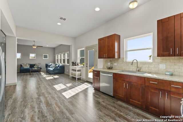 Image 12 of 60 For 154 Maverick