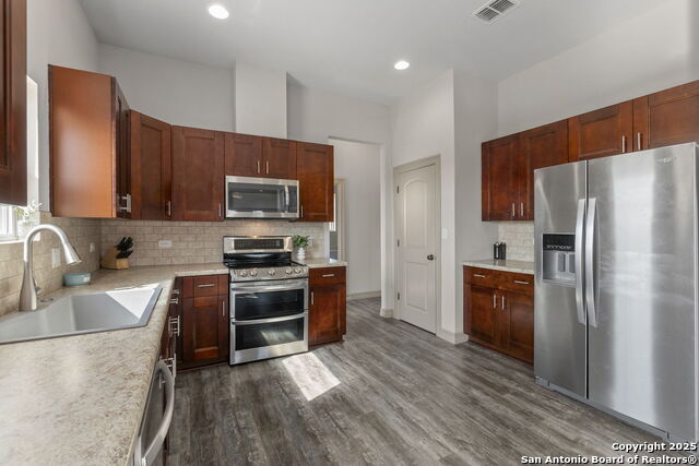 Image 15 of 60 For 154 Maverick