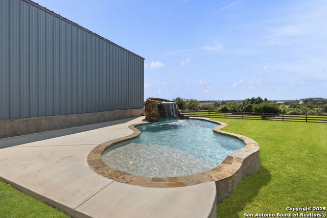 Image 36 of 60 For 154 Maverick