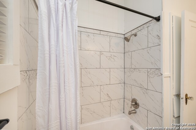 Image 15 of 29 For 427 Vanderbilt St