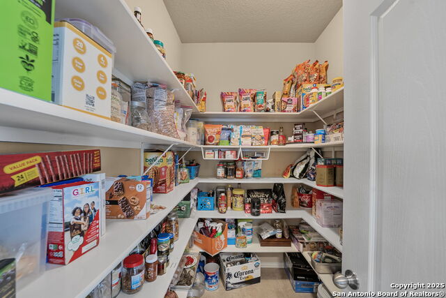 Image 11 of 50 For 918 Armour Dr