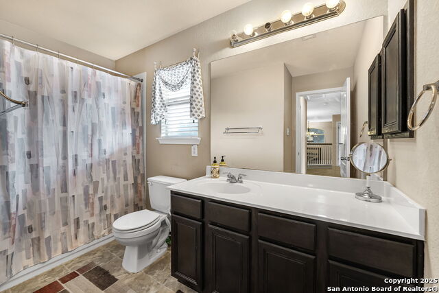 Image 30 of 50 For 918 Armour Dr