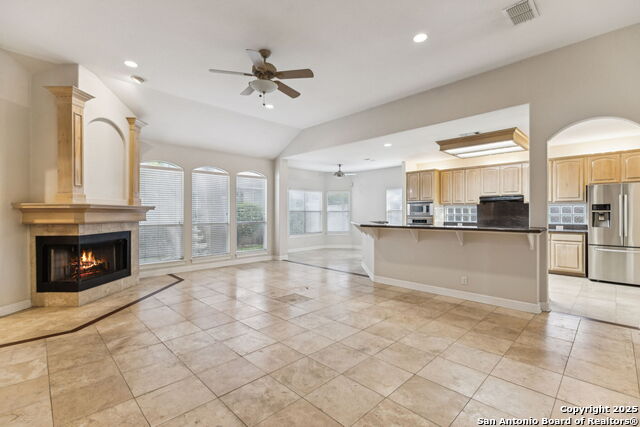 Image 10 of 38 For 1415 Canyon Brk