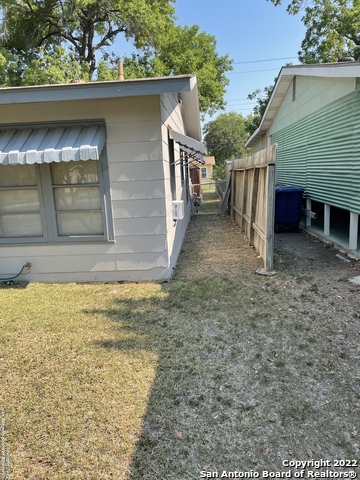 Image 3 of 11 For 227 Gayle Ave