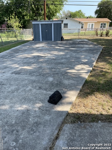 Image 4 of 11 For 227 Gayle Ave