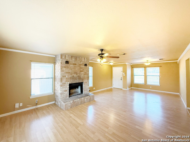 Listing photo id 10 for 9038 Fabens