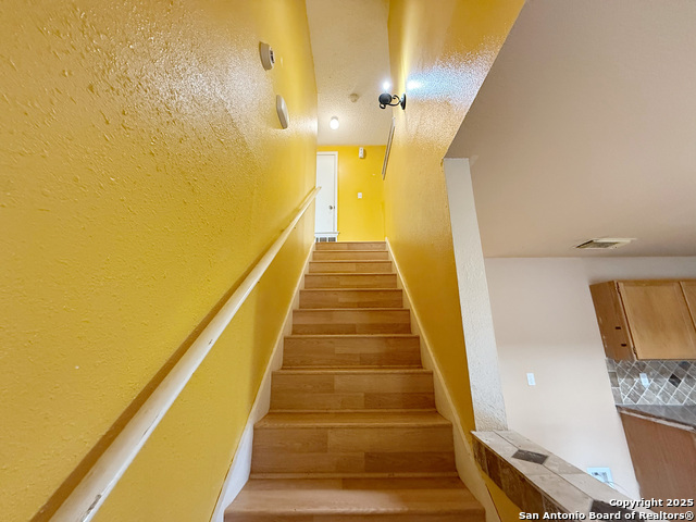 Listing photo id 20 for 9038 Fabens