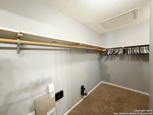 Listing photo id 22 for 9038 Fabens