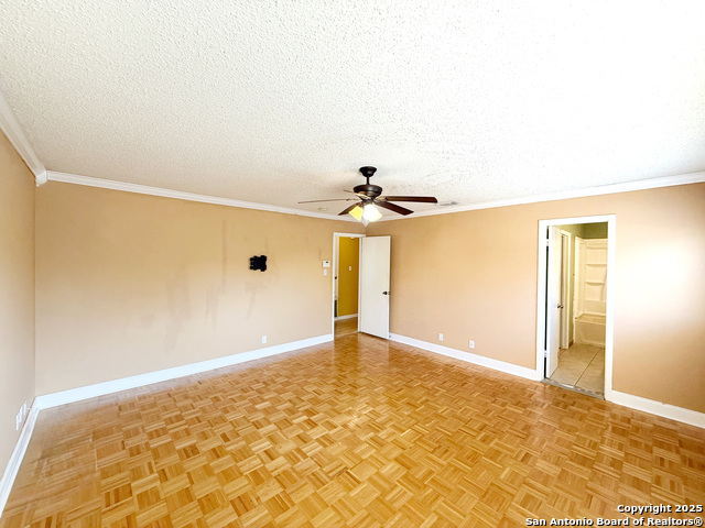 Listing photo id 26 for 9038 Fabens