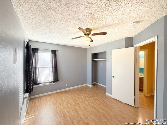 Listing photo id 33 for 9038 Fabens