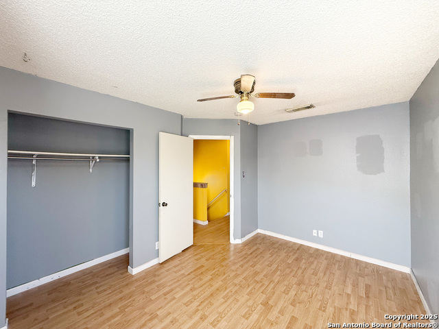 Listing photo id 34 for 9038 Fabens