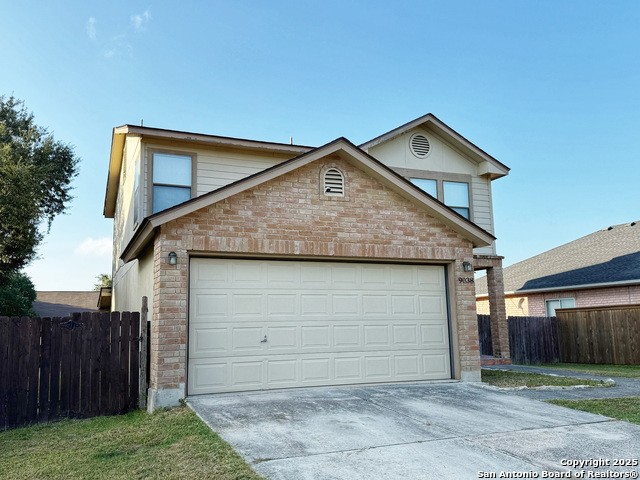 Listing photo id 40 for 9038 Fabens