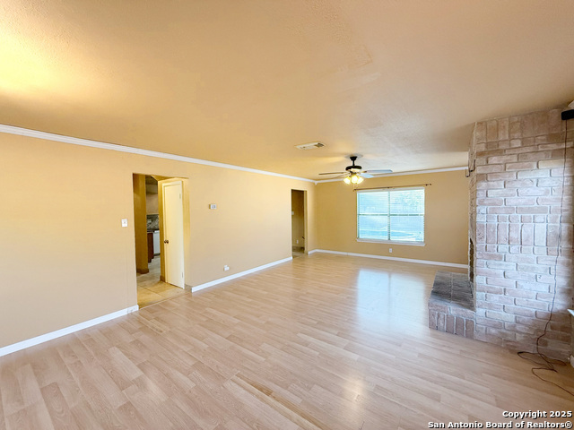 Listing photo id 5 for 9038 Fabens