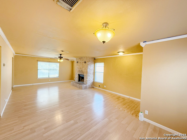 Listing photo id 7 for 9038 Fabens