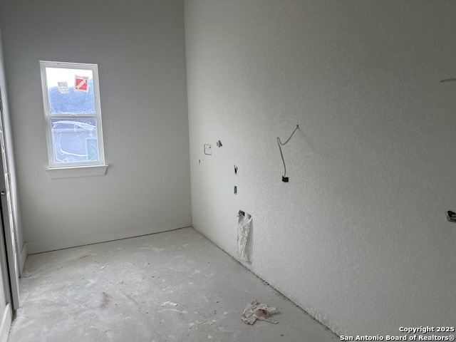 Image 12 of 25 For 8529 Benclare