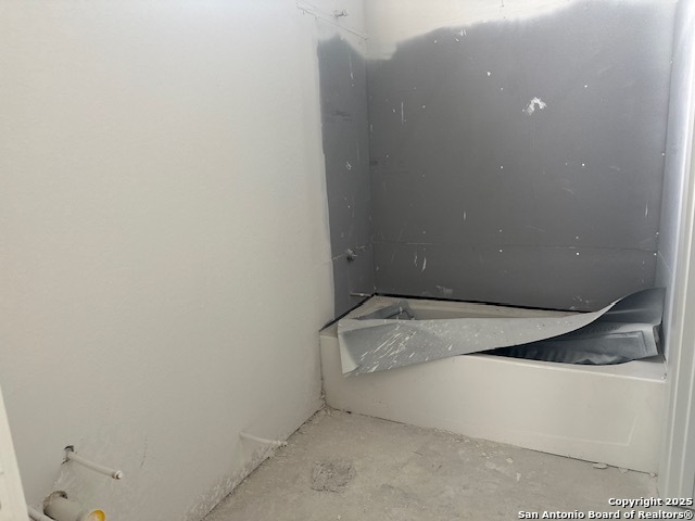 Image 13 of 25 For 8529 Benclare