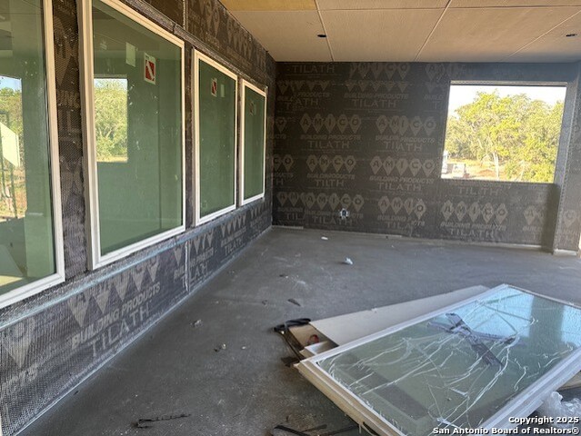 Image 22 of 25 For 8529 Benclare