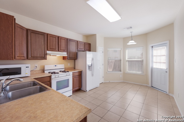 Image 10 of 25 For 8934 Bonnie Butler