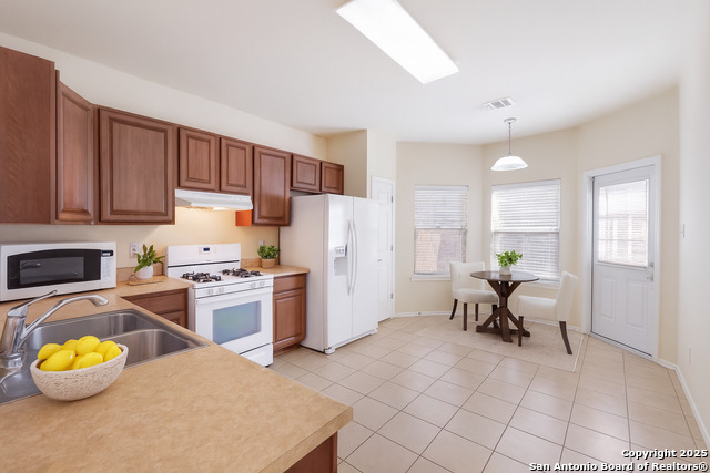 Image 9 of 25 For 8934 Bonnie Butler