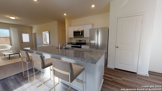 Image 2 of 6 For 120 Dionicio Loop