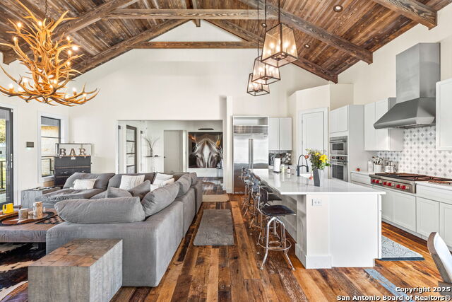 Listing photo id 9 for 1146 Sisterdale Rd
