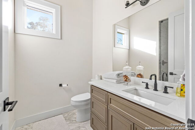 Listing photo id 17 for 1146 Sisterdale Rd