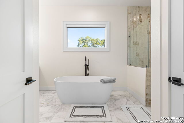 Listing photo id 37 for 1146 Sisterdale Rd