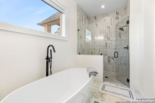 Listing photo id 39 for 1146 Sisterdale Rd