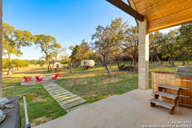 Listing photo id 40 for 1146 Sisterdale Rd