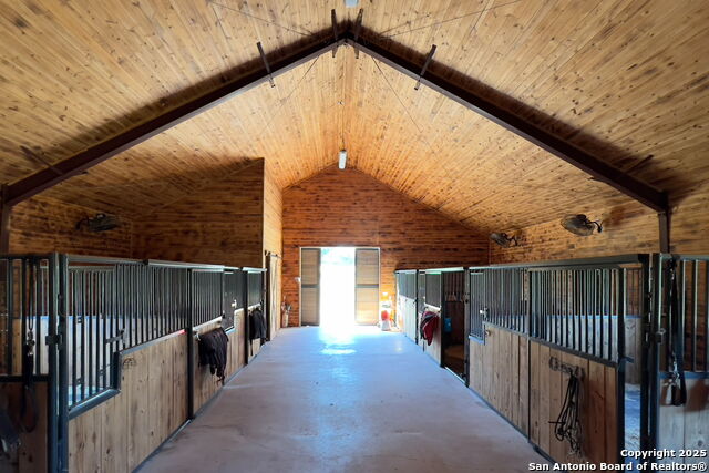 Listing photo id 50 for 1146 Sisterdale Rd