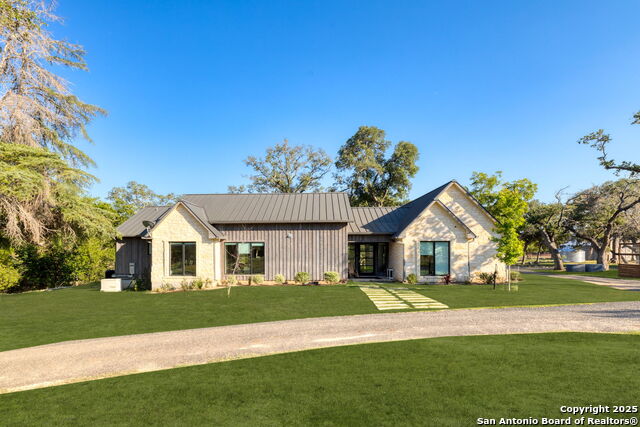 Listing photo id 4 for 1146 Sisterdale Rd
