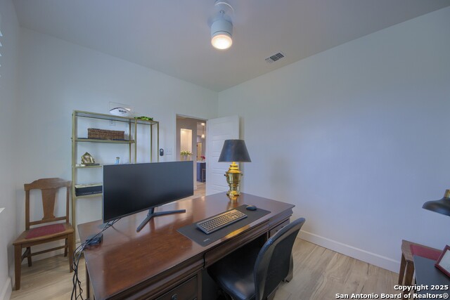 Image 4 of 27 For 806 34th Street