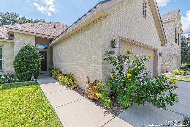 Image 6 of 37 For 2613 Fairwood Dr