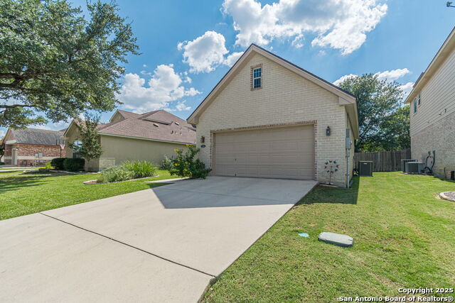 Image 9 of 37 For 2613 Fairwood Dr